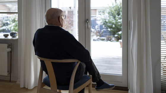 Undersøgelser knytter ensomhed til øget risiko for demens.