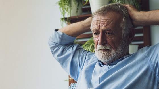 Depression og demens forekommer ofte samtidigt sent i livet og kan på grund af et betydeligt symptomoverlap være svære at skelne fra hinanden. Foto: Colourbox