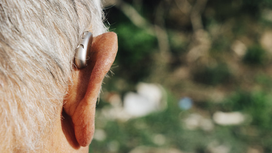 Brug af høreapparat ser ud til at mindske risikoen for kognitiv svækkelse